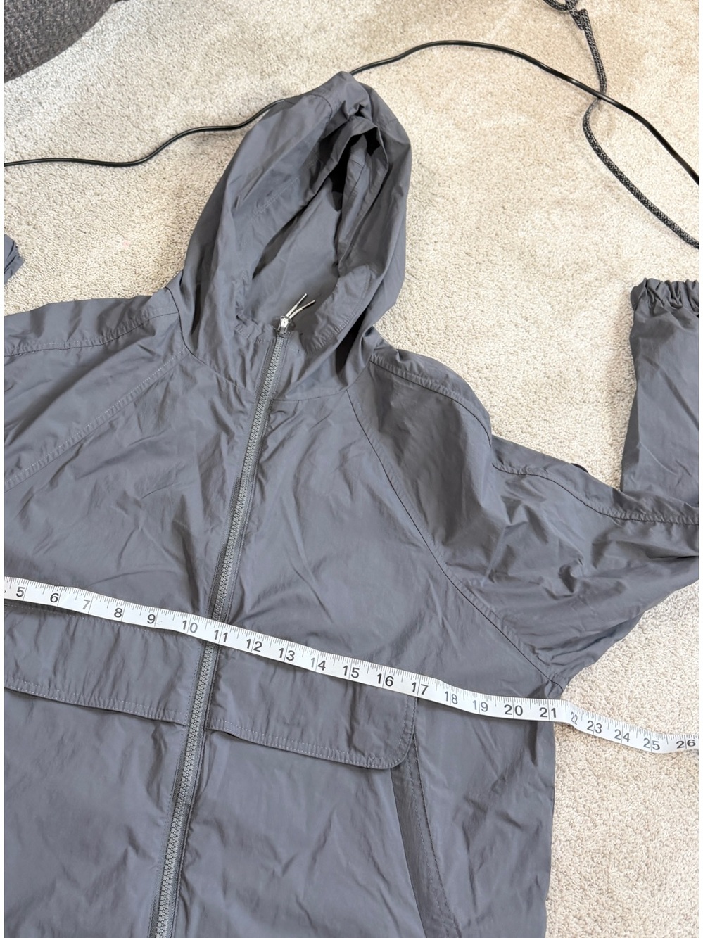 Vuori Women’s Shores Jacket Full Zip Hooded Lightweight Running in Gray XS - Picture 10 of 11